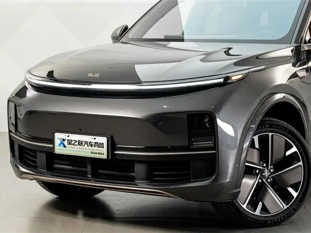 Li Auto L9 — Фото автомобиля 2