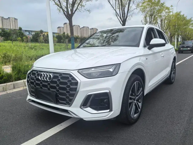 Audi Q5L — Фото автомобиля 3