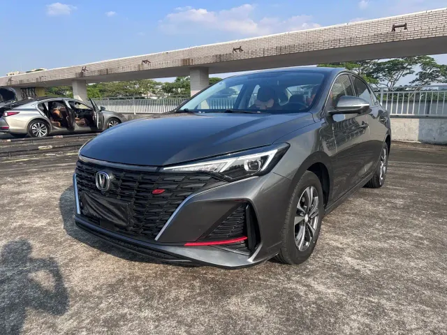 Фотография автомобиля — Changan Eado