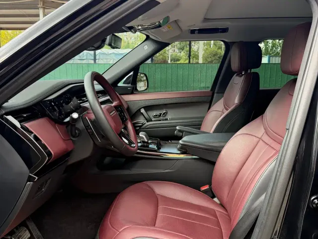 Land Rover Range Rover Sport — Фото автомобиля 11