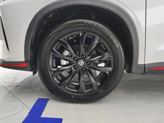 Changan X5 Plus — Фото автомобиля 6