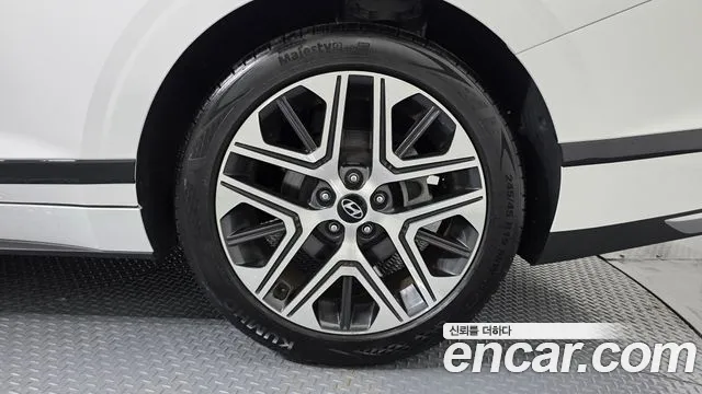 Hyundai Grandeur GN7 — Фото автомобиля 6