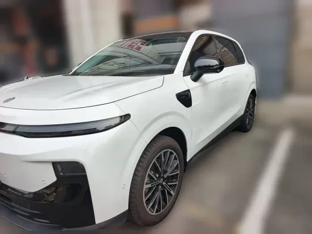 Фотография автомобиля — Leapmotor B10