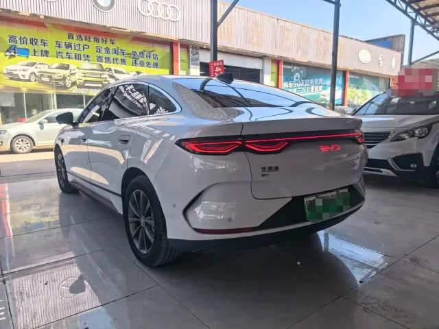 BYD Qin L — Фото автомобиля 13
