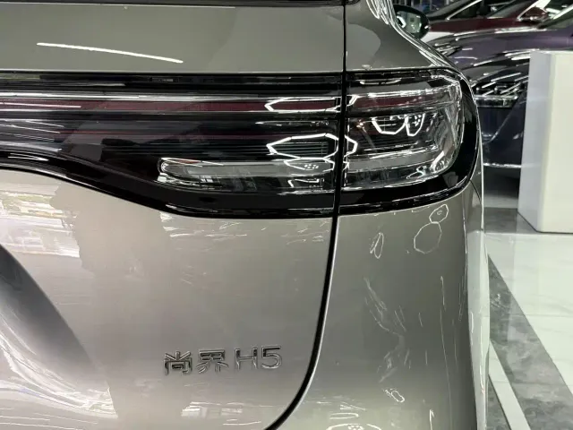 Shangjie SUV — Фото автомобиля 14
