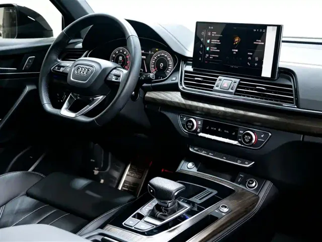 Audi Q5L — Фото автомобиля 10