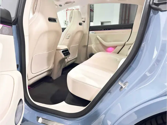 Luxeed R7 — Фото автомобиля 14