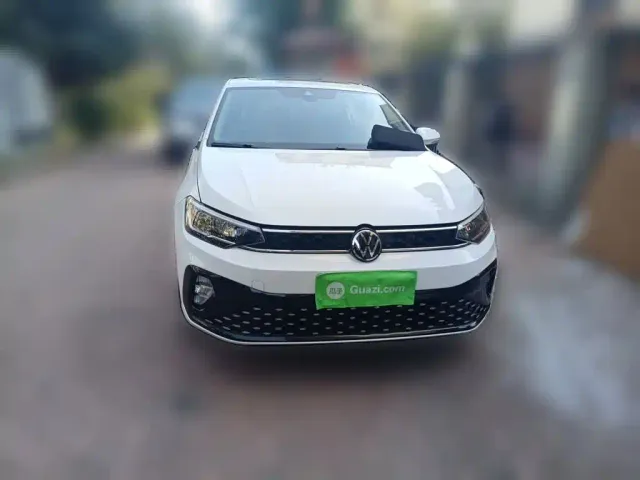 Volkswagen Lavida — Фото автомобиля 2