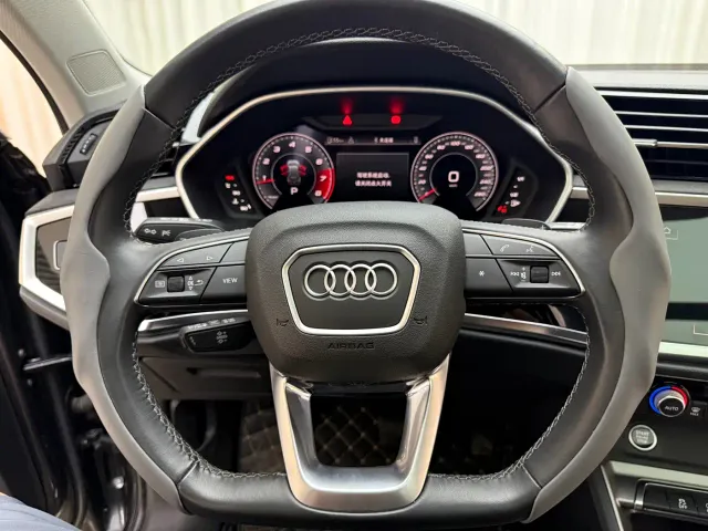 Audi Q3 — Фото автомобиля 10