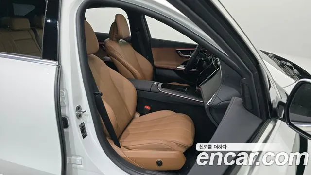 Mercedes-Benz E-Class W214 — Фото автомобиля 26