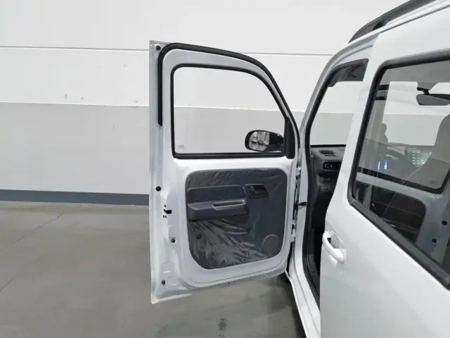 Wuling Zhiguang NEV — Фото автомобиля 8