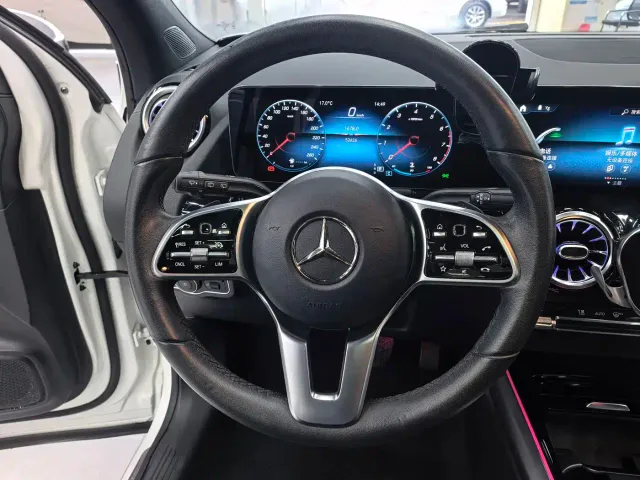 Mercedes-Benz GLA-Class — Фото автомобиля 8