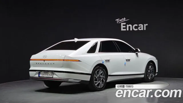 Hyundai Grandeur Grandeur (GN7) 2.5 Бензин 2WD — Фото автомобиля 2