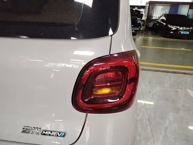 Wuling Hongguang Mini EV — Фото автомобиля 7
