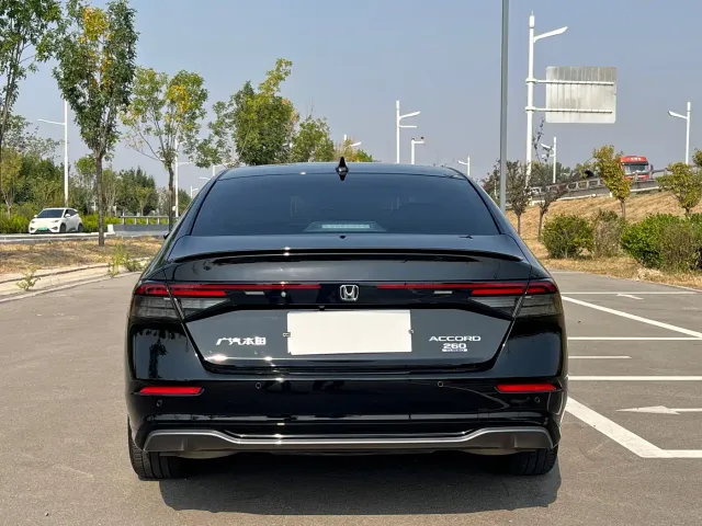 Honda Accord — Фото автомобиля 30