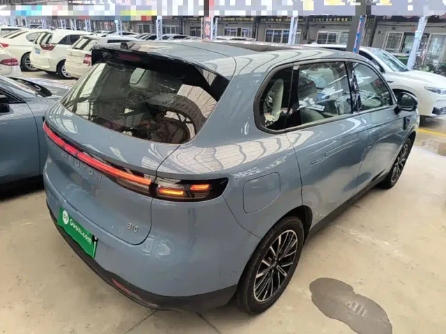 Leapmotor B10 — Фото автомобиля 6