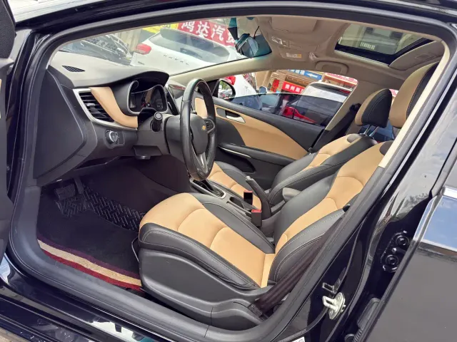 Chevrolet Monza — Фото автомобиля 8