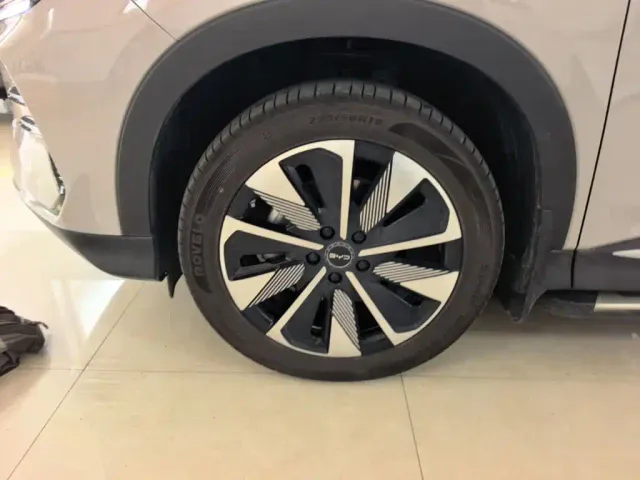 BYD Song PLUS — Фото автомобиля 22