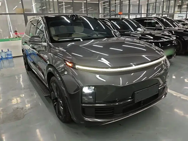 Li Auto L9 — Фото автомобиля 3