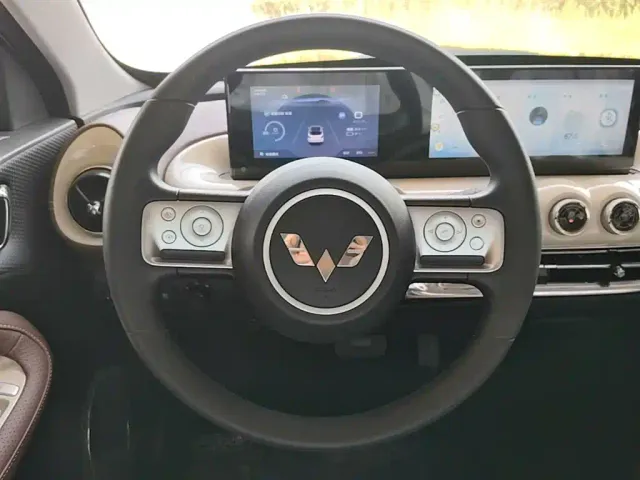 Wuling Bingo — Фото автомобиля 10