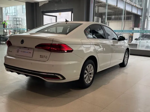 Volkswagen Bora — Фото автомобиля 6