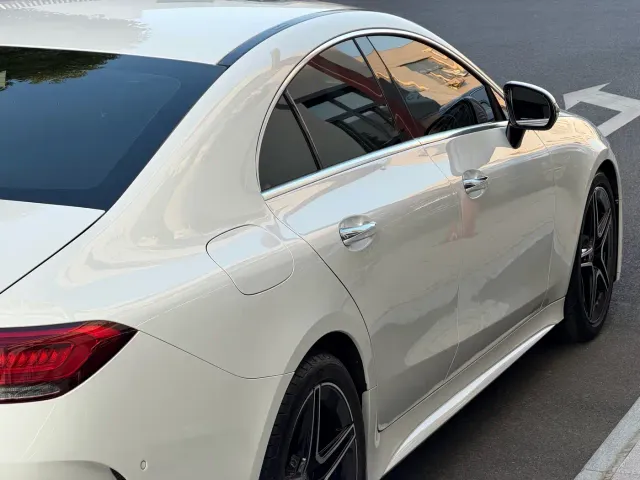Mercedes-Benz CLS-Class — Фото автомобиля 3