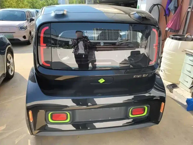 Baojun KiWi EV — Фото автомобиля 5