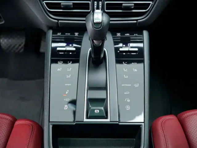 Porsche Macan — Фото автомобиля 18