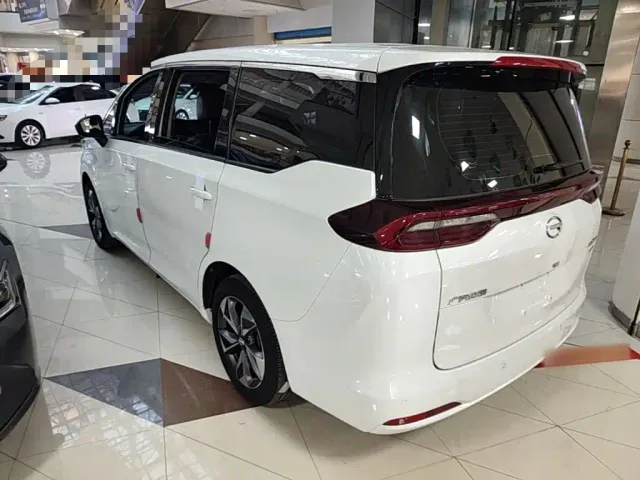 GAC Trumpchi M6 — Фото автомобиля 4