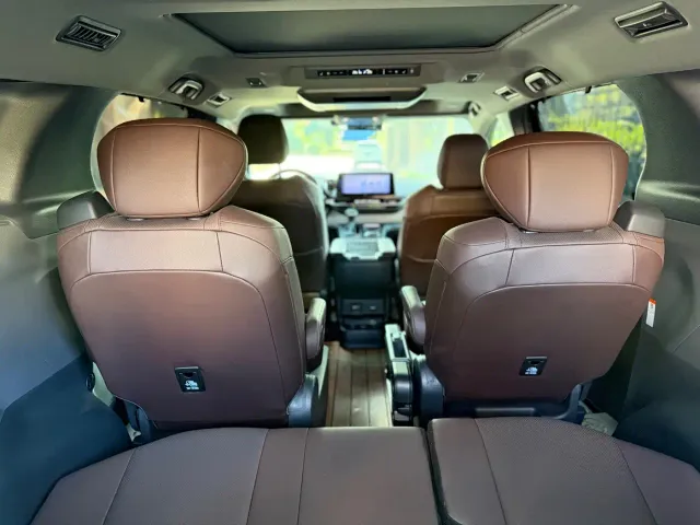 Toyota Granvia — Фото автомобиля 8