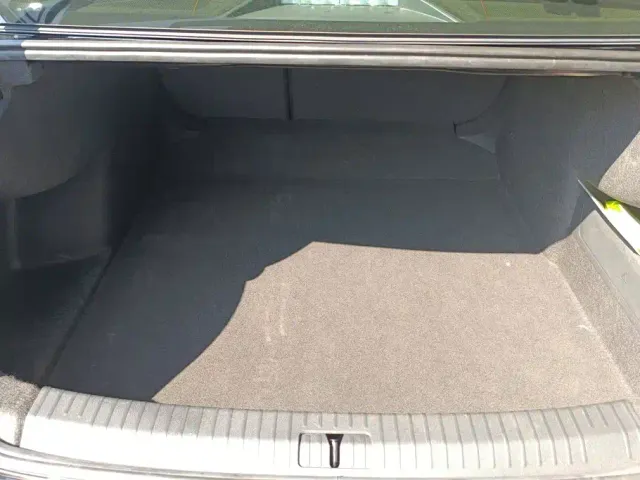 Volkswagen Passat — Фото автомобиля 4