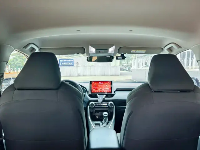 Toyota Wildlander — Фото автомобиля 15