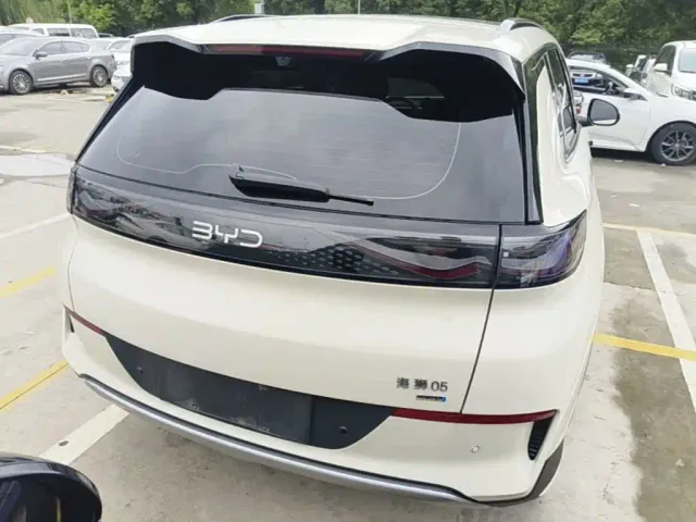 BYD Sealion 05 EV — Фото автомобиля 5