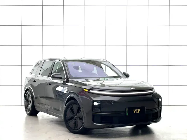 Li Auto Li Auto L7 2024 Pro — Фото автомобиля 2