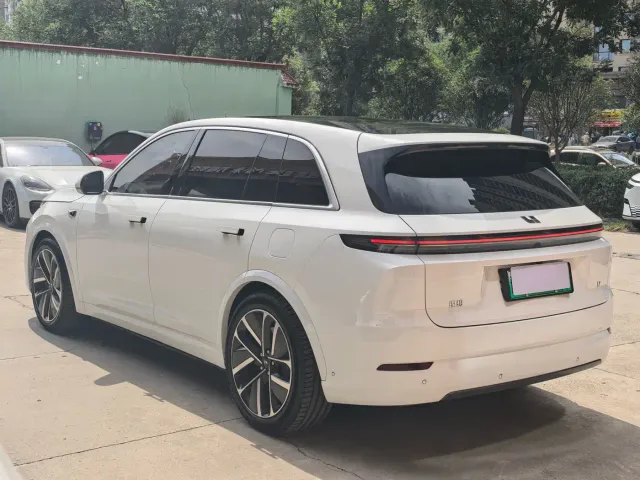 Li Auto L7 — Фото автомобиля 6