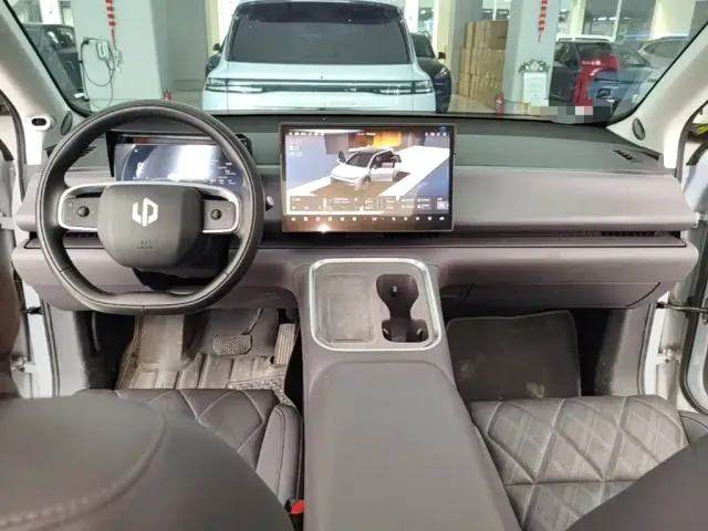 Leapmotor Leapmotor C16 2026 Model Year EREV 280 LiDAR Premium Edition 5-Seater — Фото автомобиля 9