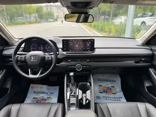 Honda Accord — Фото автомобиля 6