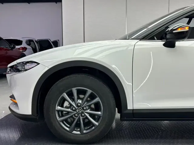 Mazda CX-4 — Фото автомобиля 8