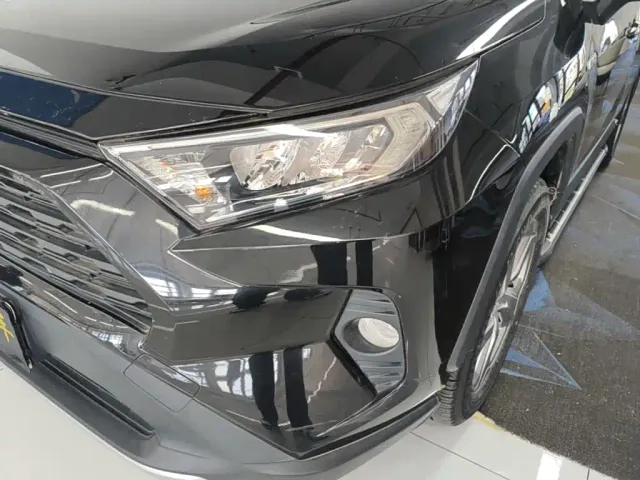 Toyota RAV4 — Фото автомобиля 23