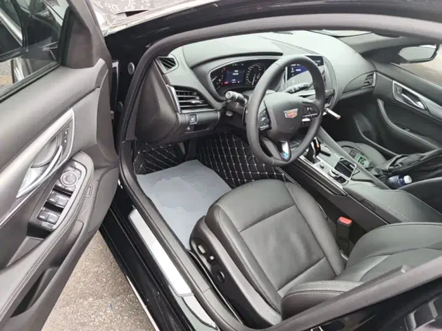 Cadillac CT5 — Фото автомобиля 15