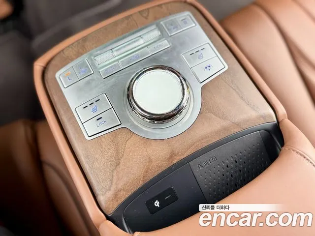 Genesis G80 Electrified G80 (RG3) — Фото автомобиля 18
