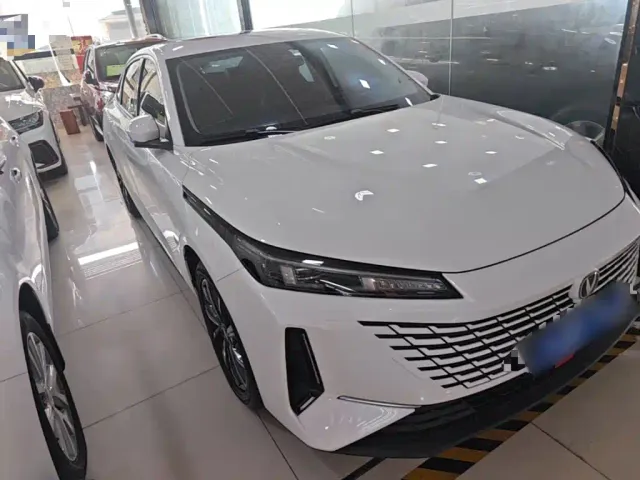Changan Lamore — Фото автомобиля 3