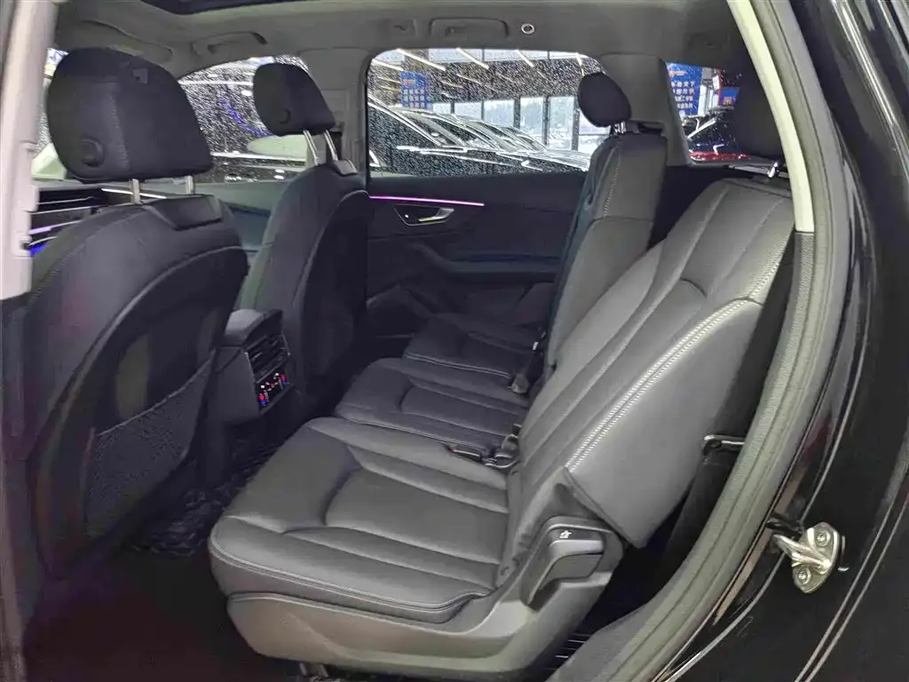 Audi Audi Q7 2024 55 TFSI quattro S line Sport — Фото автомобиля 11