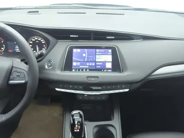 Cadillac XT4 — Фото автомобиля 13