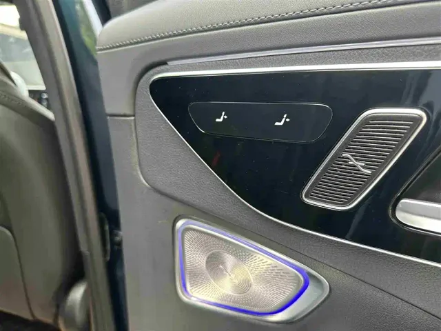 Mercedes-Benz C-Class — Фото автомобиля 23