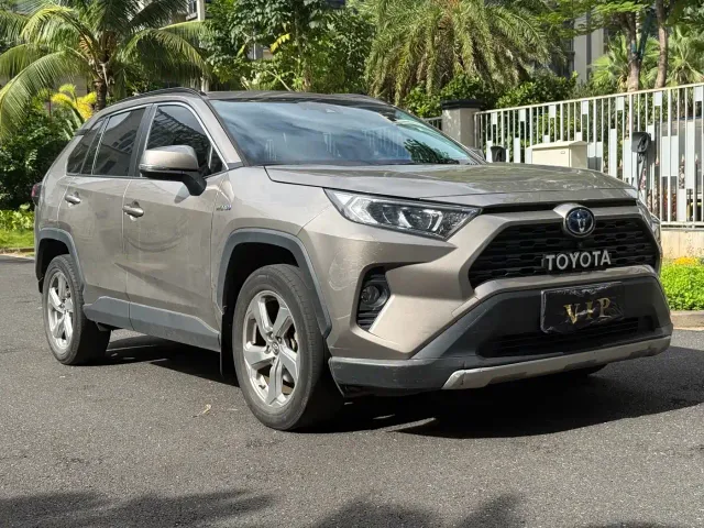 Toyota RAV4 Rongfang Dual Engine E+ — Фото автомобиля 3