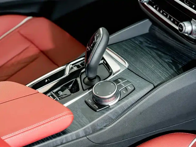 BMW 5 Series — Фото автомобиля 18