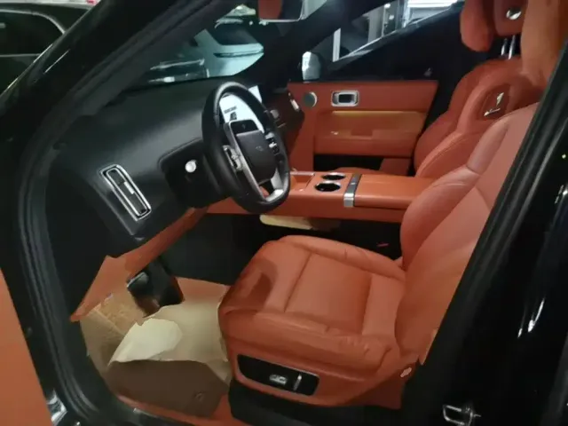 Li Auto L9 — Фото автомобиля 14