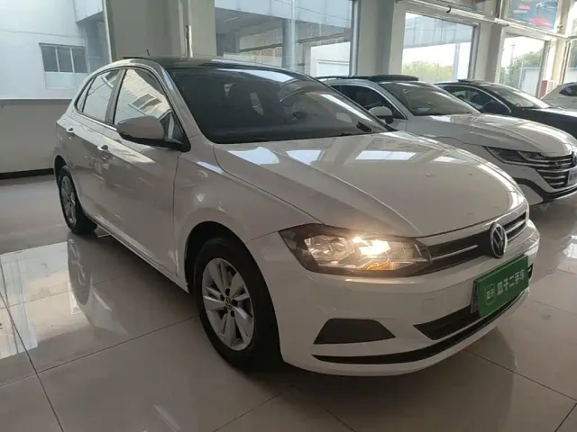 Volkswagen Polo — Фото автомобиля 3