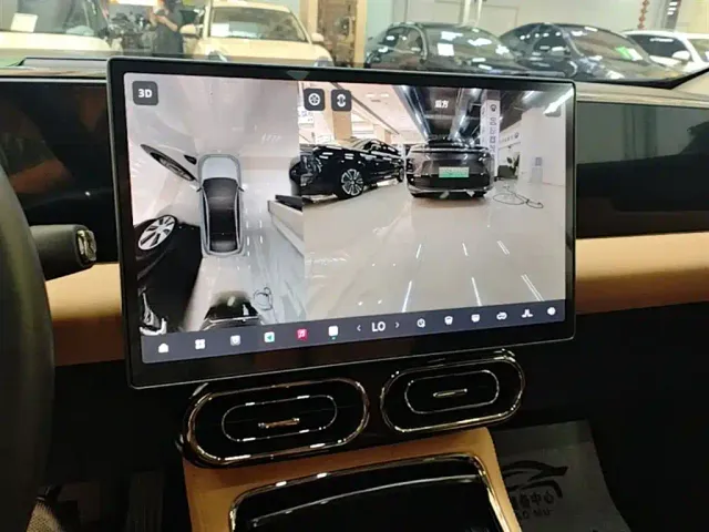 Leapmotor C11 — Фото автомобиля 12